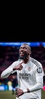 100亿身家“足坛首富”，投了最火AI独角兽