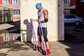 德州扑克新手爱在河牌纠结（德州扑克新手总在河牌阶段犹豫不决）