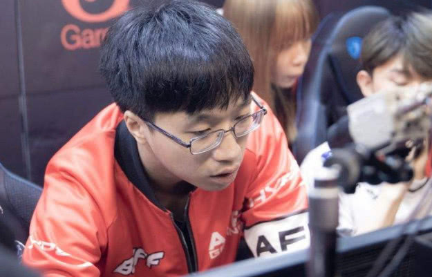 侠的追击战